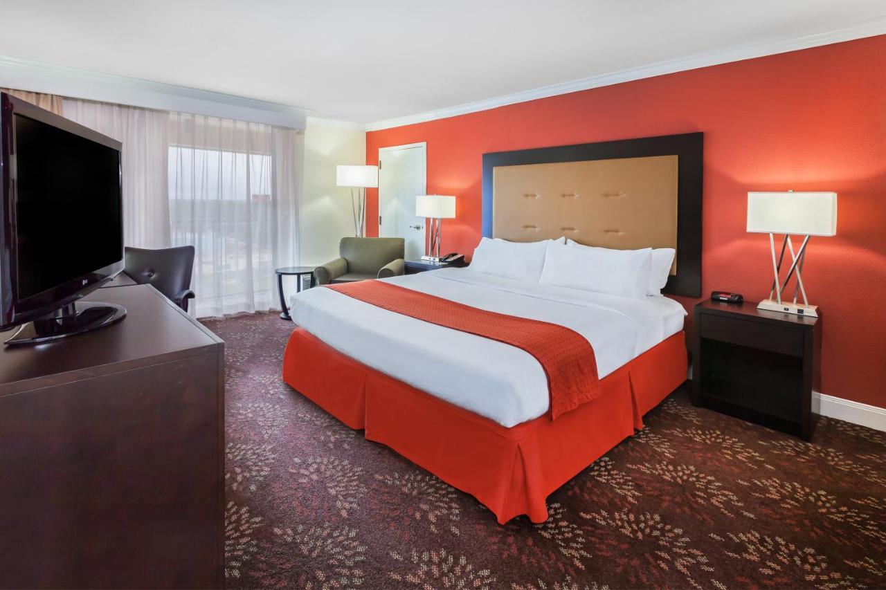Holiday Inn Tyler - Conference Center By Ihg Экстерьер фото